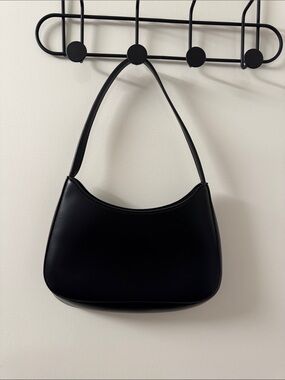 OAK + FORT Classic Black Shoulder Bag
